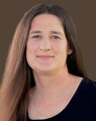 Headshot of Jen Skubis