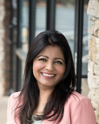 Headshot of Mariam Tai