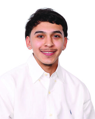 Headshot of Jonathan Revilla