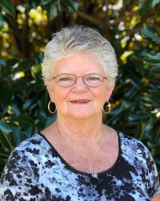 Headshot of Debbie Perry