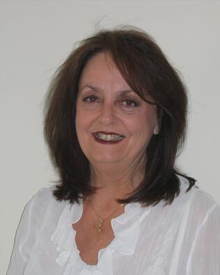 Headshot of Beverly Austin