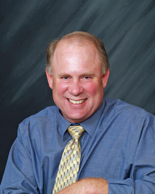 Headshot of Tom Bradder