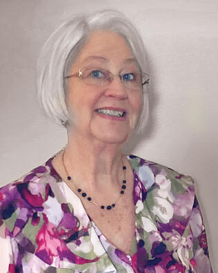 Headshot of Dorothy Cauchy