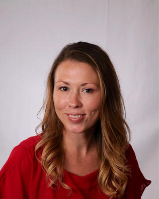 Headshot of Jenny Brady