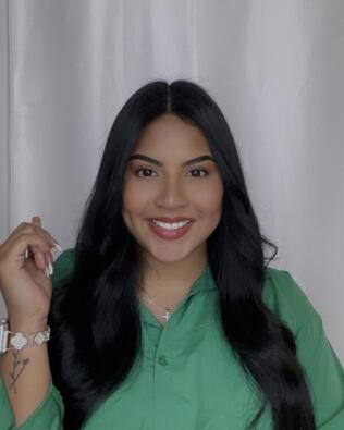 Headshot of Alondra Garcia
