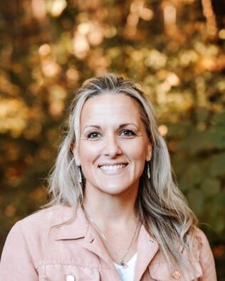 Headshot of Lacey Marino