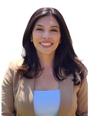Headshot of Monique Holguin