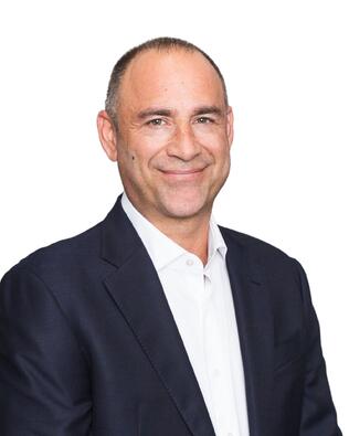 Headshot of Pete Apostolou