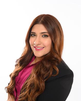 Headshot of Rashmi Kaur