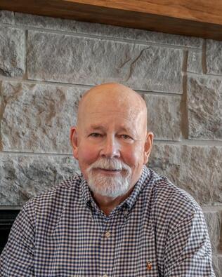 Headshot of Hank Remschel