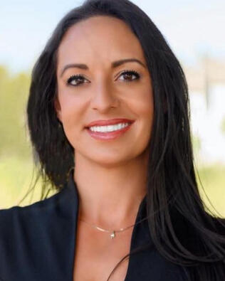 Headshot of Heather Rowland