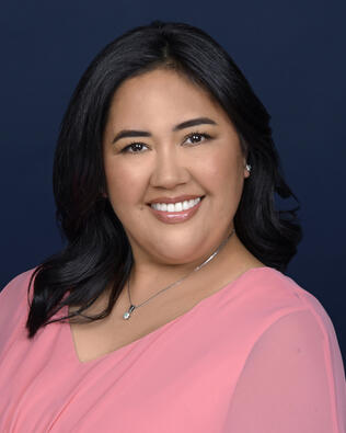 Headshot of Nidia Oviedo