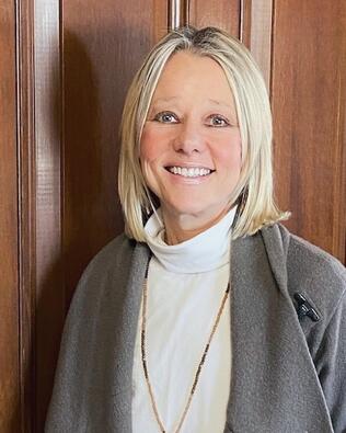 Headshot of Tracie Maxey