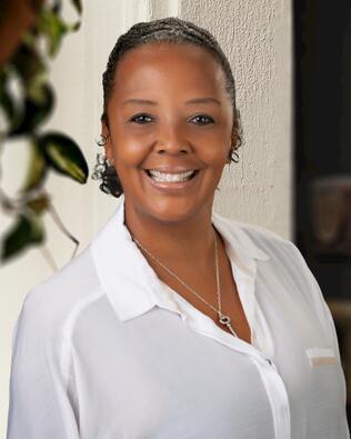 Headshot of Kelci Stewart