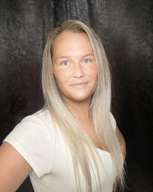 Headshot of Ashley McCaslin