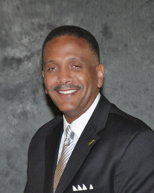 Headshot of Carl Davis