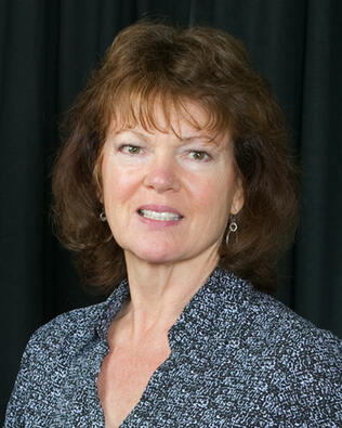 Headshot of Molly Bischoff