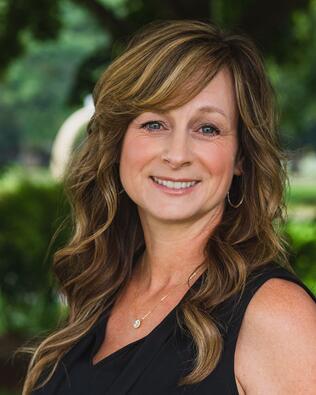 Headshot of Heather Kavanaugh