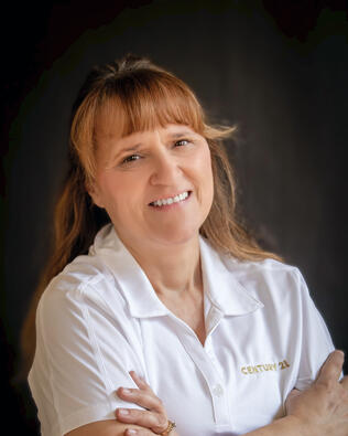 Headshot of Rebecca  Higgins