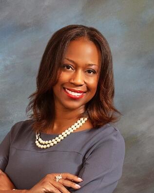 Headshot of Lisa McGee