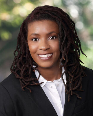 Headshot of Keyuina McCullough
