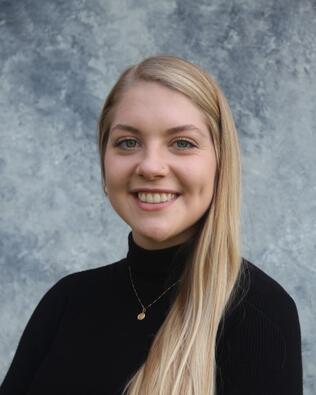Headshot of Mary Ptak