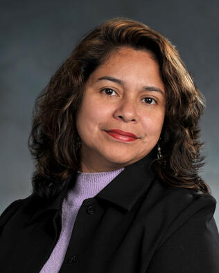 Headshot of Yuli Vanegas
