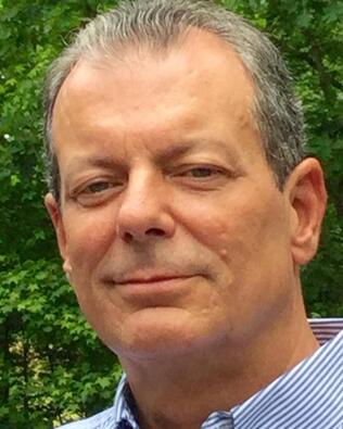 Headshot of Timothy Payne