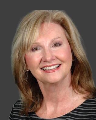 Headshot of Lydia Webb