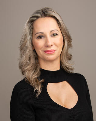 Headshot of Flor Patterson