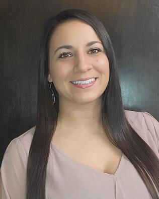 Headshot of MAGGIE HENRY