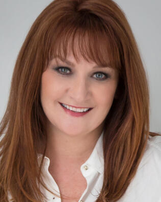 Headshot of Shelley Panas