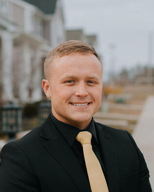 Headshot of Brendon Riccardi