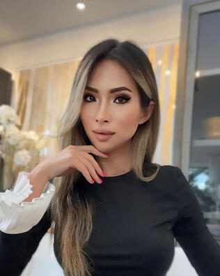 Headshot of Vickie Amano