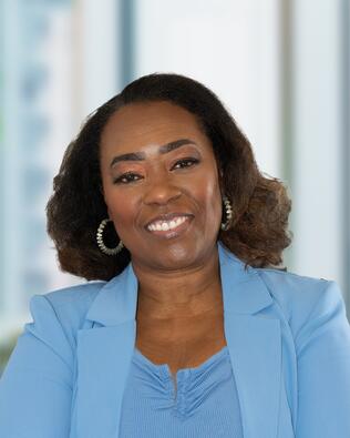 Headshot of Lydia Hilt Clay