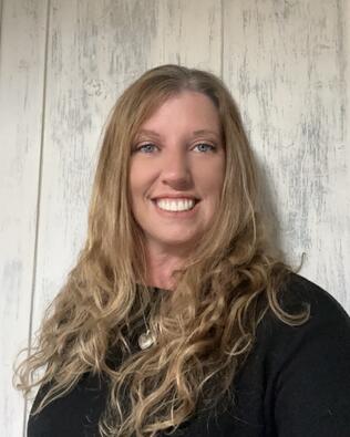 Headshot of Andrea Fischer