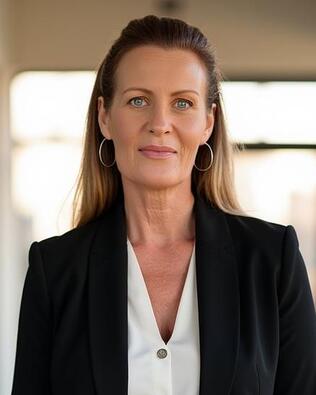 Headshot of Sherry Pierce