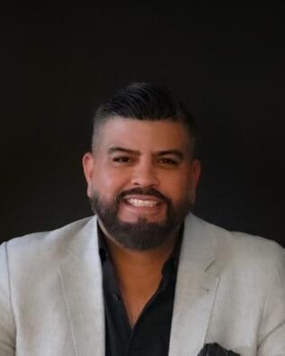 Headshot of Abner Hinojos