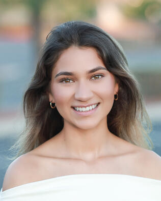 Headshot of Abigail Aispuro