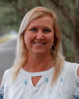 Headshot of Meredith White