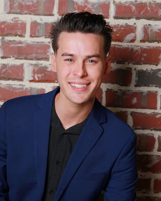 Headshot of Jared Bachhofer