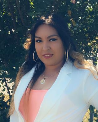 Headshot of Elizabeth Amilpa Zamora
