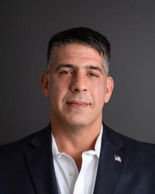Headshot of Peter Spinella