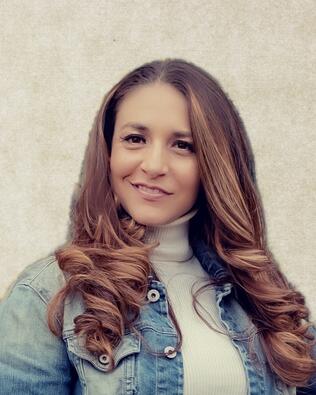 Headshot of Stephanie Alcin