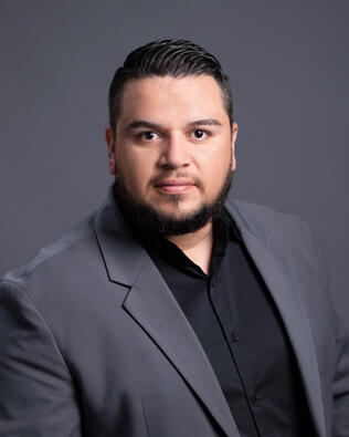 Headshot of Angel Villasenor