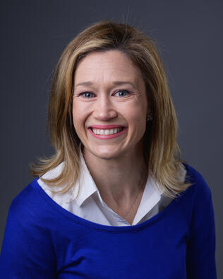 Headshot of Mandy McGuire