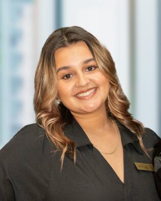 Headshot of Julianna Croote