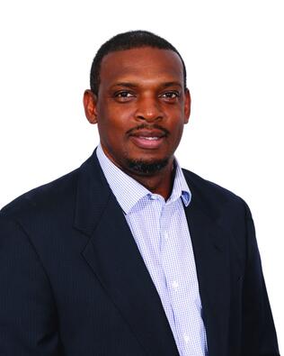 Headshot of Lee Roberts