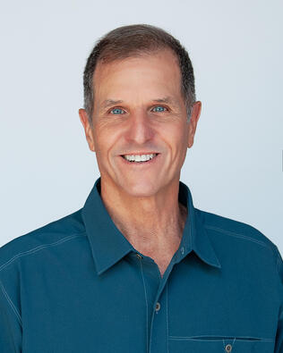 Headshot of Brett Gripp