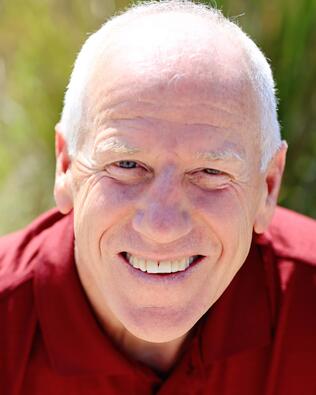 Headshot of Mac Smith